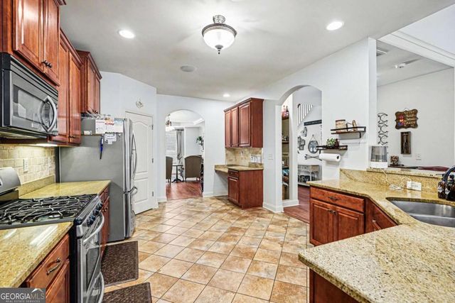 505 Barrington Farms Parkway, Sharpsburg, GA 30277