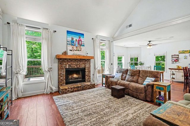 505 Barrington Farms Parkway, Sharpsburg, GA 30277