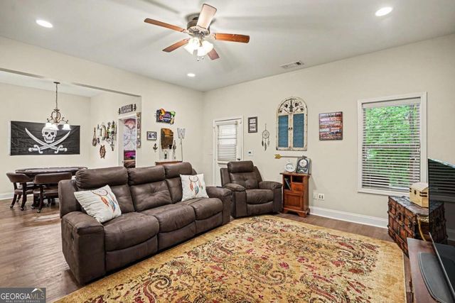 505 Barrington Farms Parkway, Sharpsburg, GA 30277