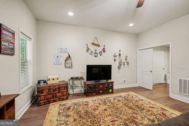505 Barrington Farms Parkway, Sharpsburg, GA 30277