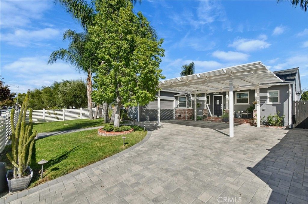 6440 Hanna Avenue, Woodland Hills, CA 91303 — photo 2