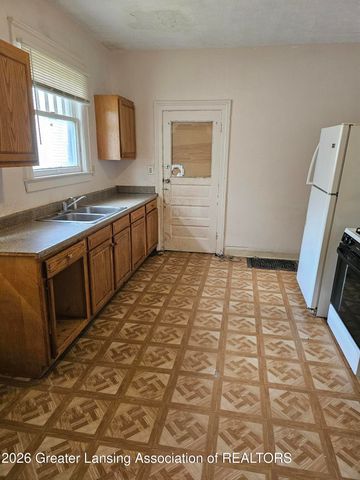 222 W Maple Street, Lansing, MI 48906