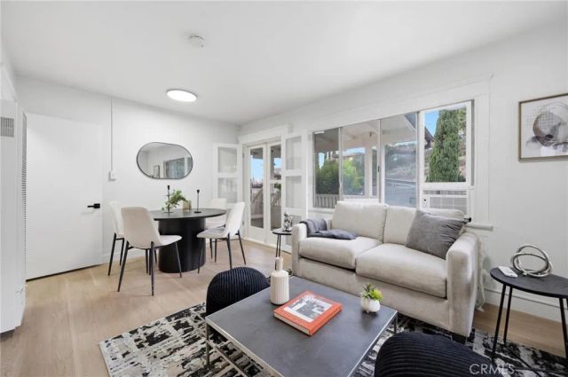 447 W Avenue 37, Los Angeles, CA 90065