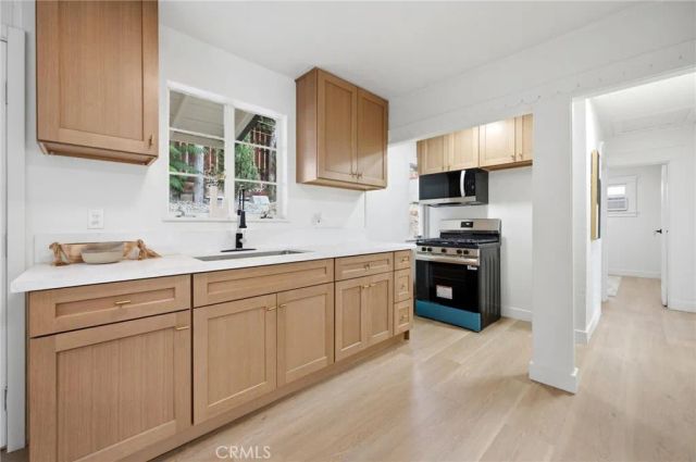 447 W Avenue 37, Los Angeles, CA 90065