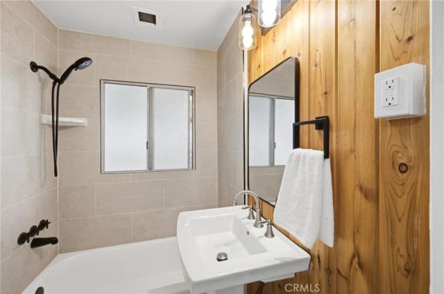 447 W Avenue 37, Los Angeles, CA 90065