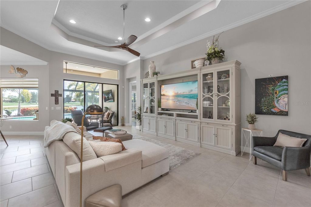 Image 14 of property listing at 15402 CASTLE PARK TERRACE, Bradenton, FL 34202