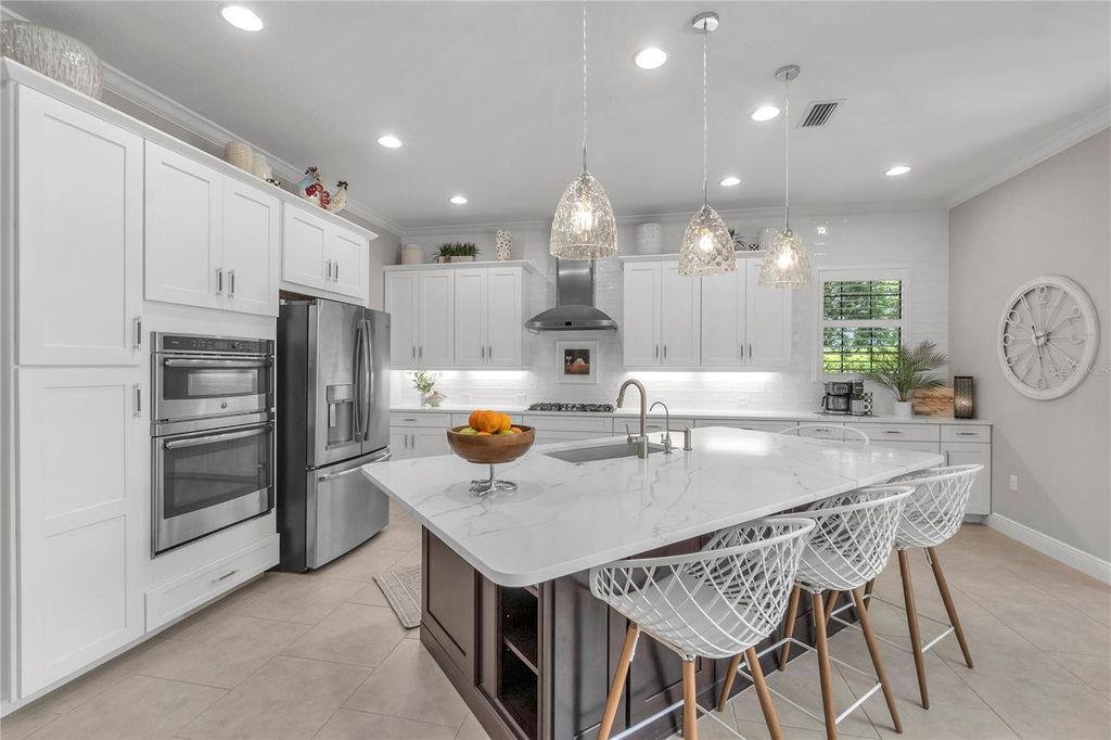 Image 20 of property listing at 15402 CASTLE PARK TERRACE, Bradenton, FL 34202
