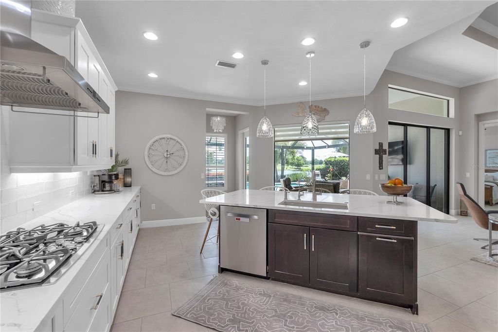 Image 24 of property listing at 15402 CASTLE PARK TERRACE, Bradenton, FL 34202