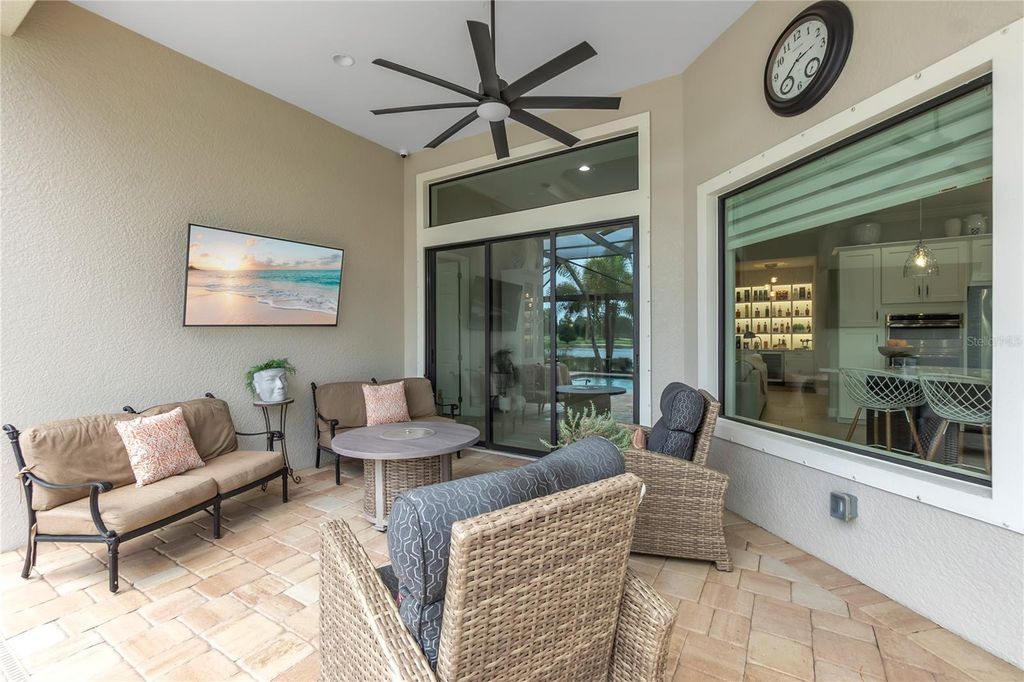 Image 34 of property listing at 15402 CASTLE PARK TERRACE, Bradenton, FL 34202