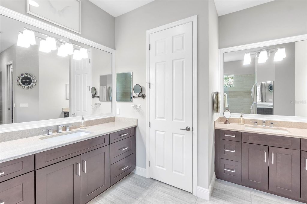 Image 42 of property listing at 15402 CASTLE PARK TERRACE, Bradenton, FL 34202
