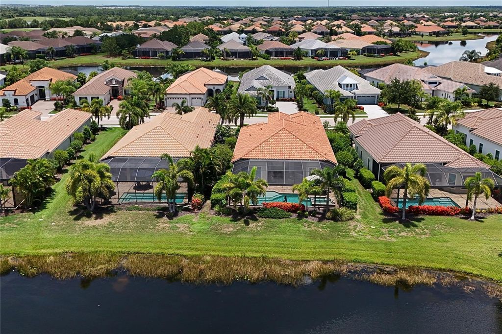 Image 61 of property listing at 15402 CASTLE PARK TERRACE, Bradenton, FL 34202