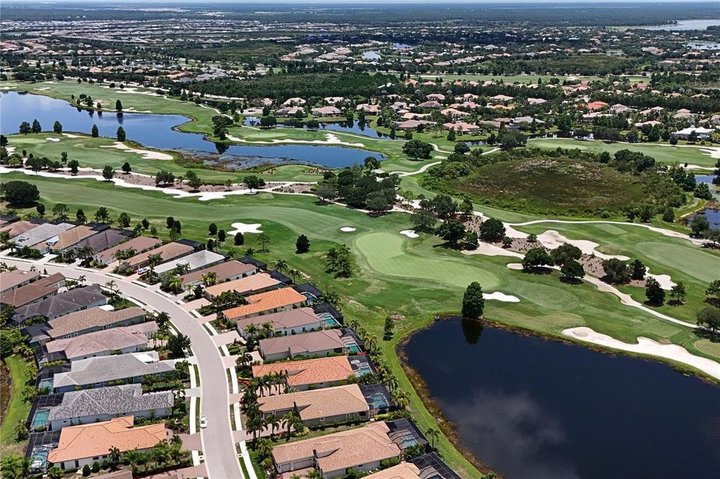 Image 63 of property listing at 15402 CASTLE PARK TERRACE, Bradenton, FL 34202