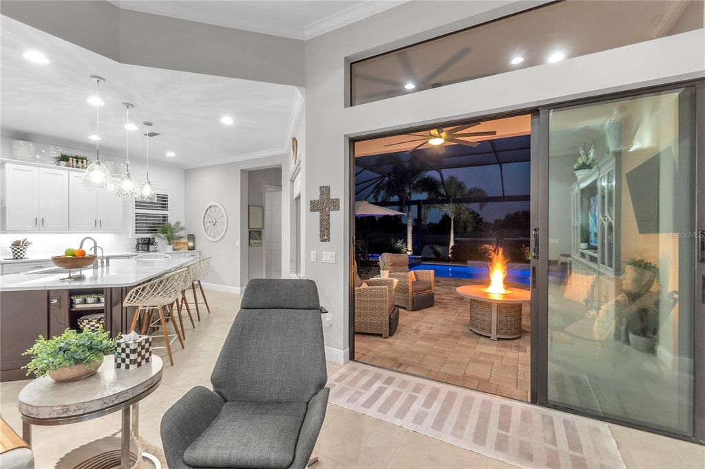 Image 70 of property listing at 15402 CASTLE PARK TERRACE, Bradenton, FL 34202