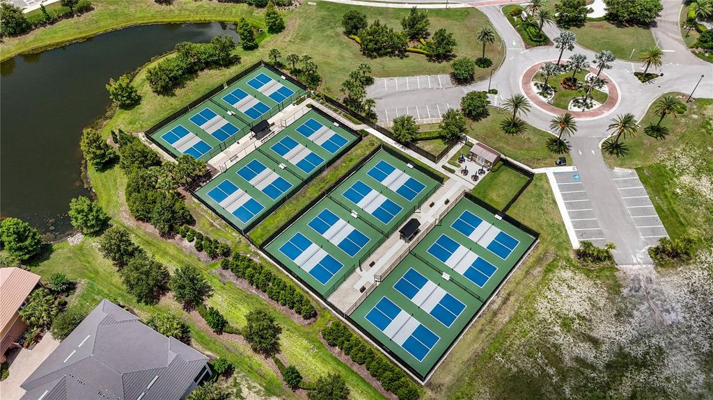 Image 79 of property listing at 15402 CASTLE PARK TERRACE, Bradenton, FL 34202