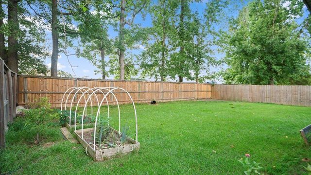 96 Village Dr, Hattiesburg, MS 39402