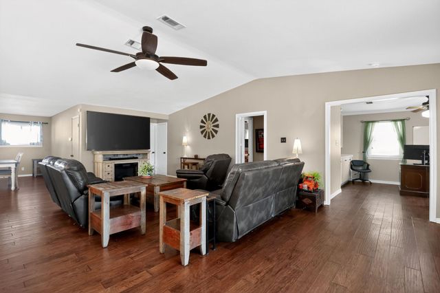 504 Virginia DR, Round Rock, TX 78664