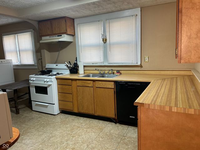 413 W York Street, Rockville, IN 47872