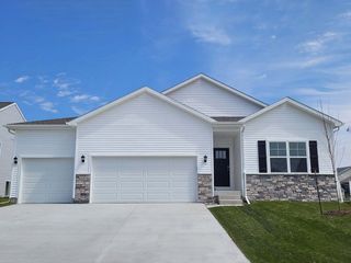 1009 Hillside Place, Polk City, IA 50226