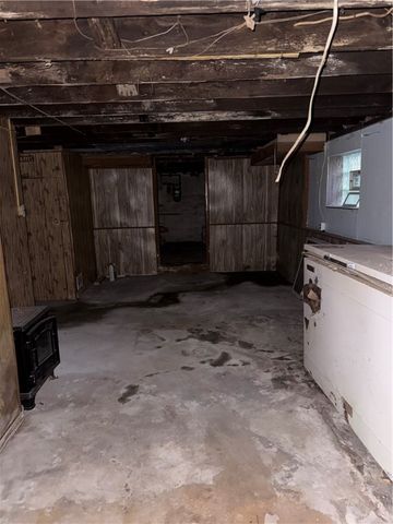 128 Pointview Rd, Brentwood, PA 15227