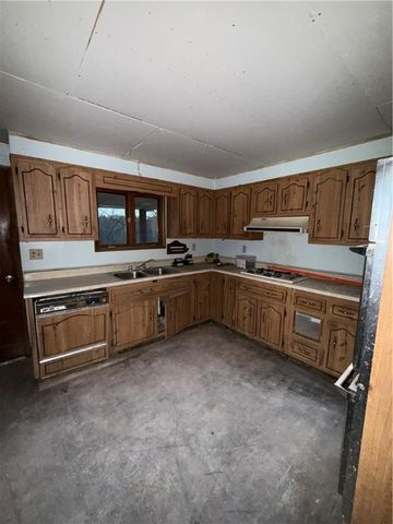 128 Pointview Rd, Brentwood, PA 15227