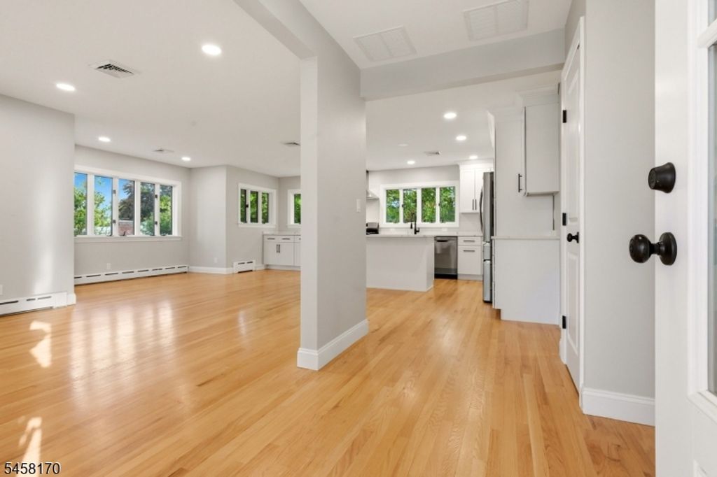 16 Charlotte St, Sayreville Boro, NJ 08872 — photo 3