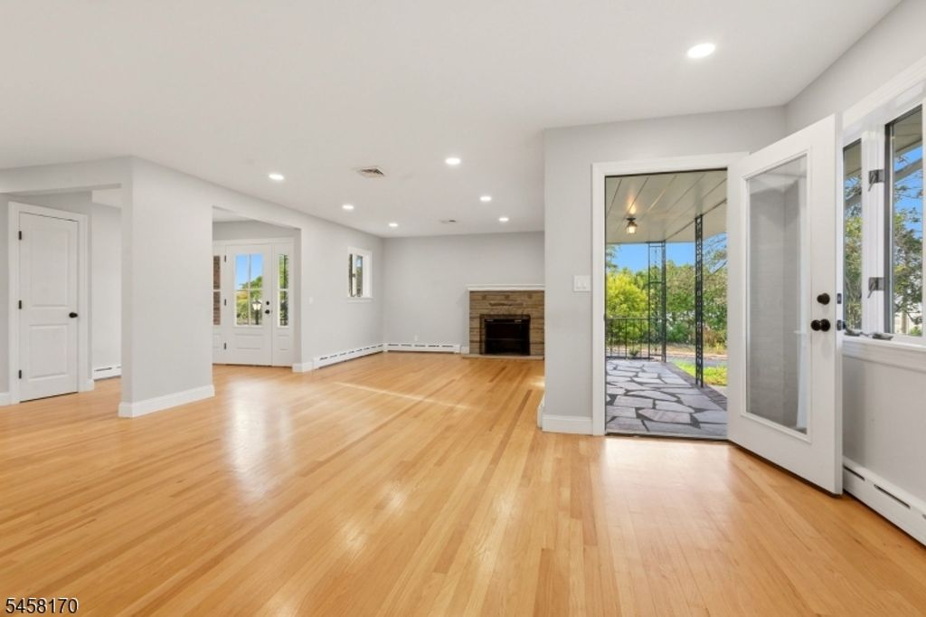 16 Charlotte St, Sayreville Boro, NJ 08872 — photo 4
