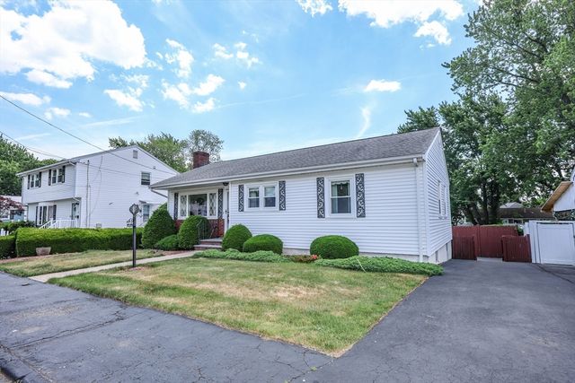 18 Fleming, Malden, MA 02148