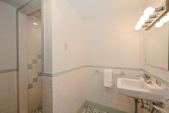 18 Fleming, Malden, MA 02148