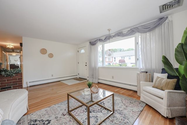 18 Fleming, Malden, MA 02148
