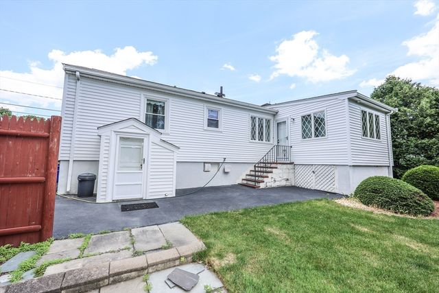 18 Fleming, Malden, MA 02148
