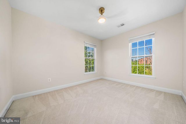 4431-B EASTWICK CT, Fairfax, VA 22033