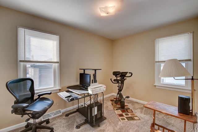 827 E 160th Place, South Holland, IL 60473