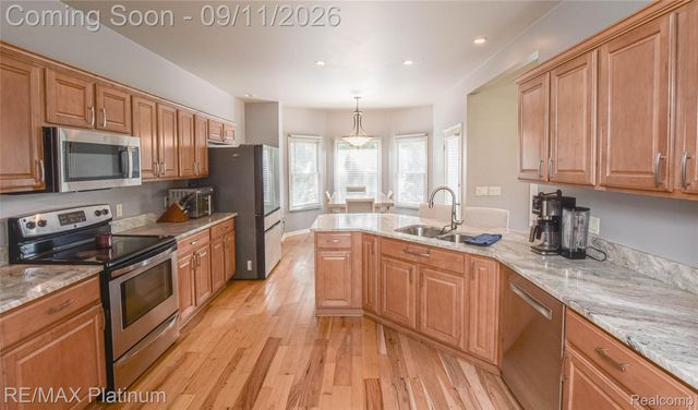 2940 Dana Pointe Drive, Hamburg Township, MI 48169
