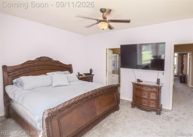 2940 Dana Pointe Drive, Hamburg Township, MI 48169