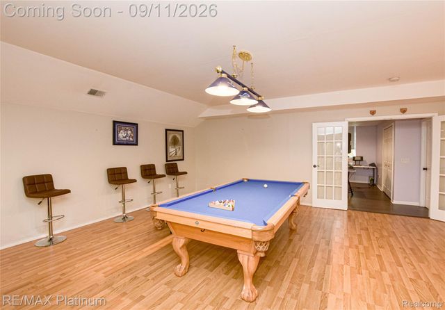 2940 Dana Pointe Drive, Hamburg Township, MI 48169