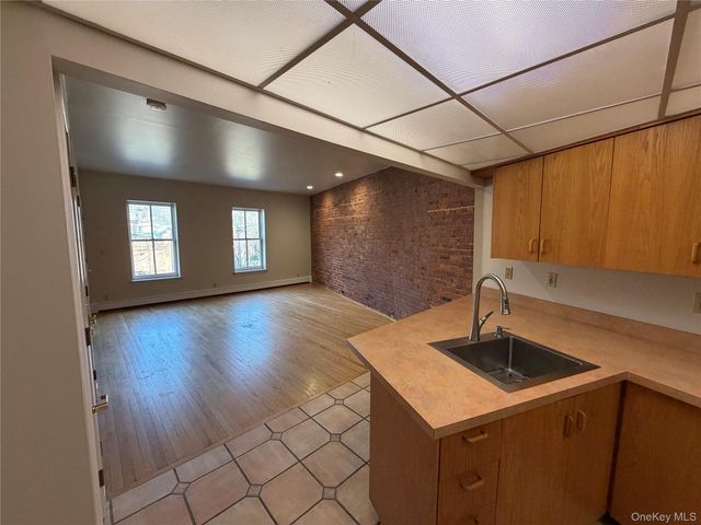 528 Main Street, Beacon, NY 12508