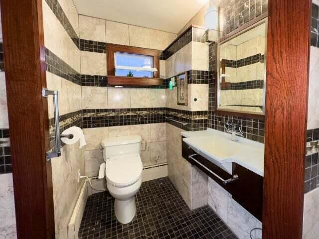 7814 2nd AVENUE, Kenosha, WI 53143