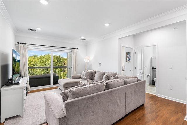 110 Trotter Rd 2412, Weymouth, MA 02190
