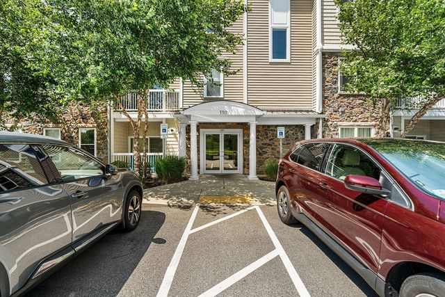 110 Trotter Rd 2412, Weymouth, MA 02190