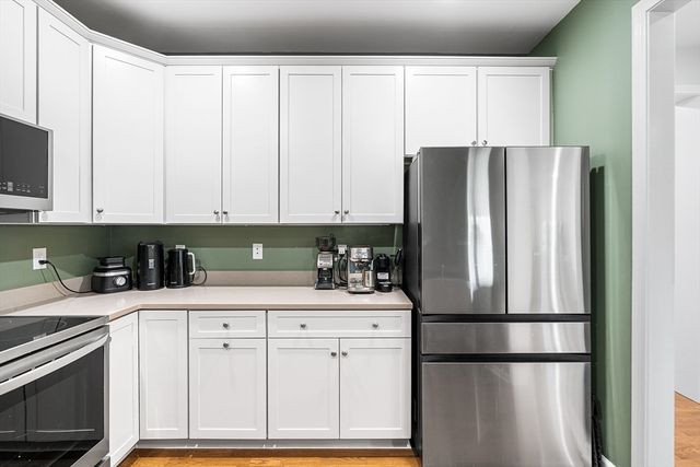 110 Trotter Rd 2412, Weymouth, MA 02190