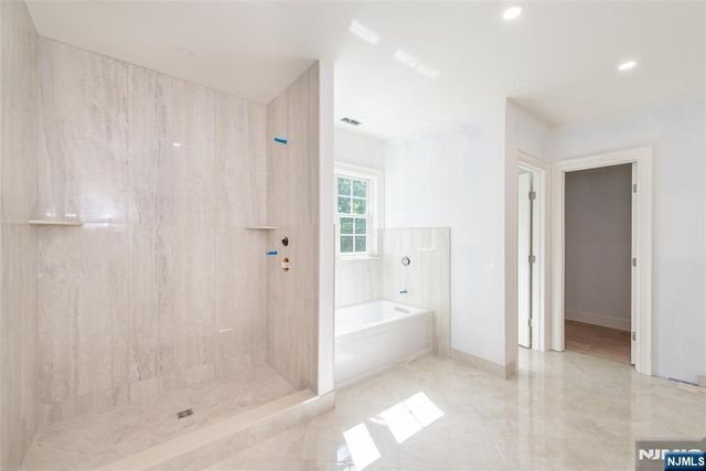 203 Pascack Road, Park Ridge, NJ 07656