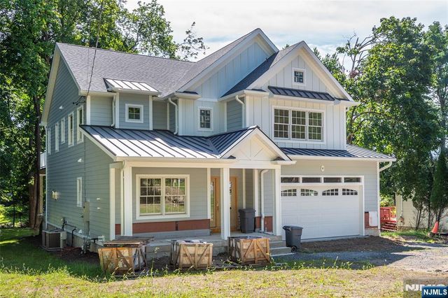 203 Pascack Road, Park Ridge, NJ 07656