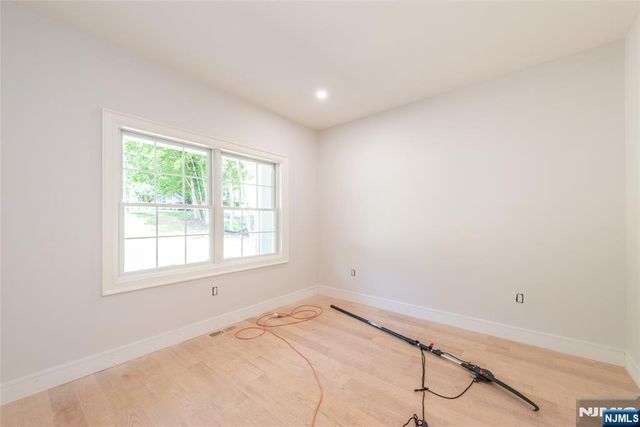 203 Pascack Road, Park Ridge, NJ 07656