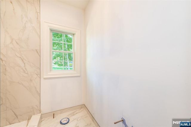 203 Pascack Road, Park Ridge, NJ 07656