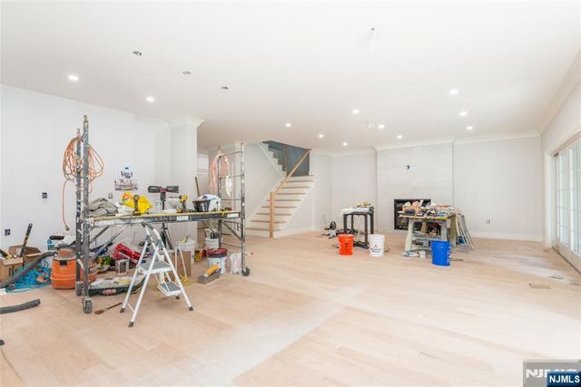 203 Pascack Road, Park Ridge, NJ 07656