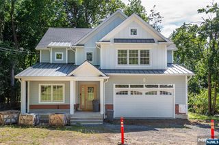 203 Pascack Road, Park Ridge, NJ 07656