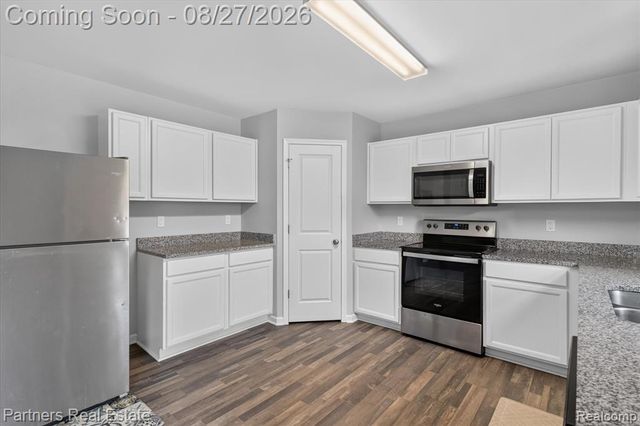 424 Saddlebrook Drive, Linden, MI 48451