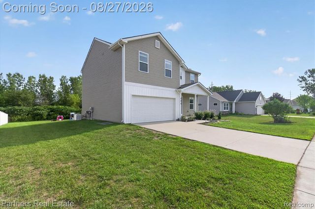 424 Saddlebrook Drive, Linden, MI 48451