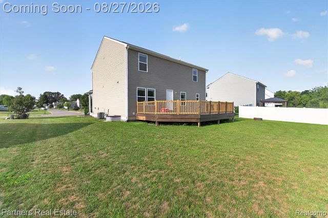 424 Saddlebrook Drive, Linden, MI 48451