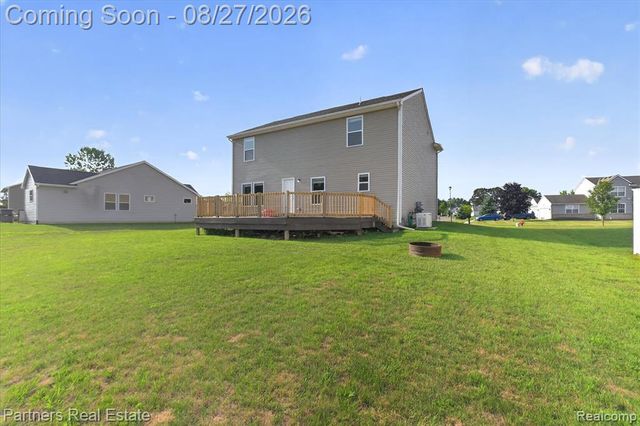 424 Saddlebrook Drive, Linden, MI 48451